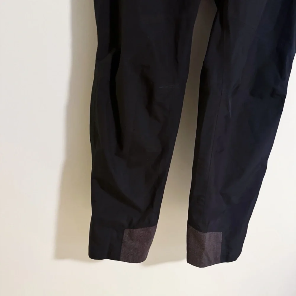The North Face - Black Gore-Tex Waterproof Pants